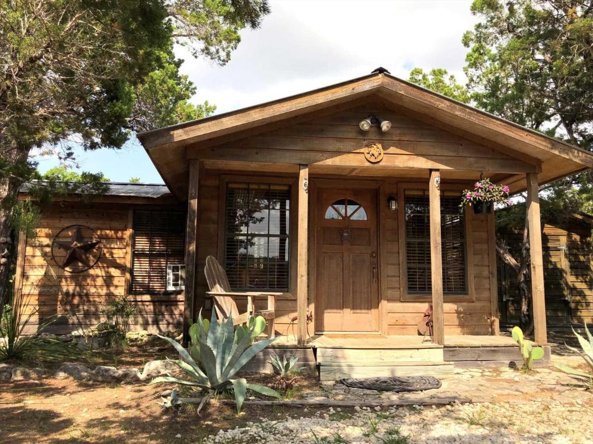 Rockin' B Ranch Love Shack Pipe Creek ภายนอก รูปภาพ